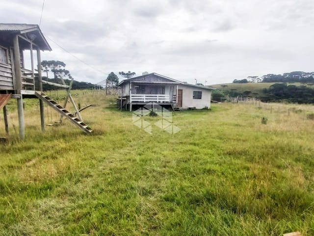 Chácara com 20000m² 5 quartos e 1 banheiro, à venda, no bairro Centro em Criúva