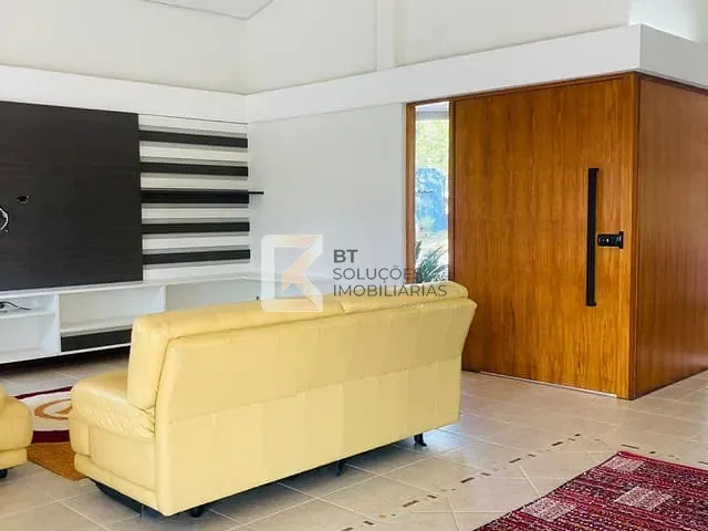 Chácara com 2000m² 5 quartos e 4 banheiros, à venda, no bairro Vale das Laranjeiras em Indaiatuba
