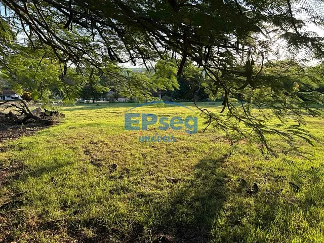 Chácara com 20000m² 4 quartos e 4 banheiros, à venda, no bairro Jardim Nobre em Rolândia