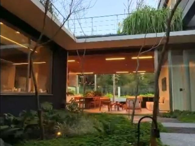 Chácara com 12000m² 4 quartos e 6 banheiros, à venda, no bairro Condomínio Chácara Serimbura em São José dos Campos