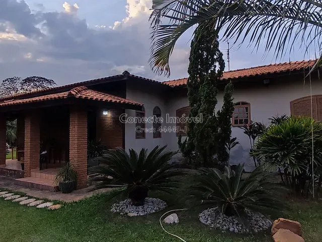 Chácara com 1000m² 5 quartos e 3 banheiros, à venda, no bairro Área Rural de Artur Nogueira em Artur Nogueira