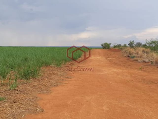 Chácara com 1726880m² 1 quarto e 1 banheiro, à venda, no bairro Zona Rural em São José Do Rio Claro