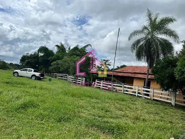 Chácara com 160000m² 2 quartos e 2 banheiros, à venda, no bairro Comunidade Carrijo em Poconé
