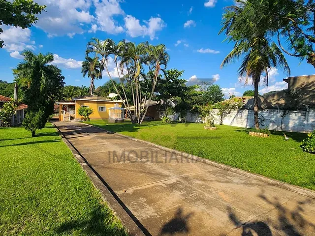 Chácara com 4924m² 2 quartos e 3 banheiros, à venda, no bairro Santa Úrsula em Jaguariúna