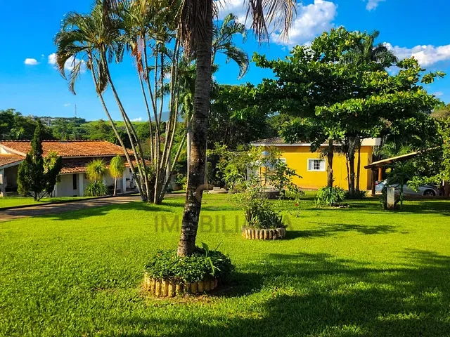 Chácara com 4924m² 2 quartos e 3 banheiros, à venda, no bairro Santa Úrsula em Jaguariúna