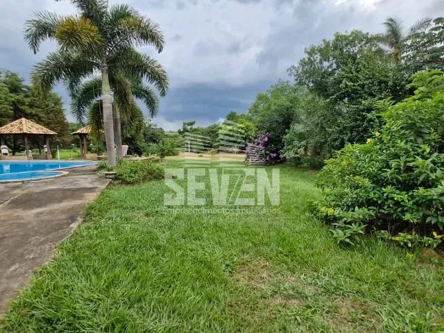 Chácara com 20000m² 4 quartos e 4 banheiros, à venda, no bairro Chácaras Bauruenses em Bauru