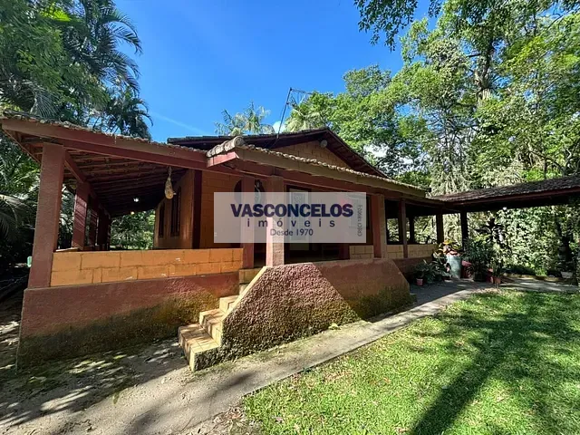 Chácara com 2000m² 4 quartos e 3 banheiros, à venda, no bairro Lavras em São Francisco Xavier