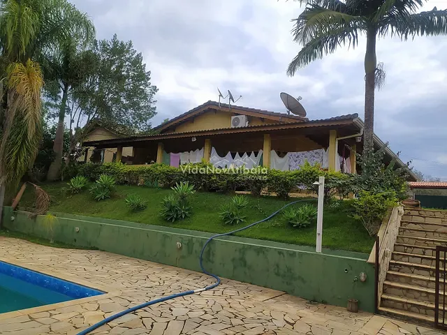 Chácara com 2150m² 3 quartos e 2 banheiros, à venda, no bairro Jardim Estância Brasil em Atibaia