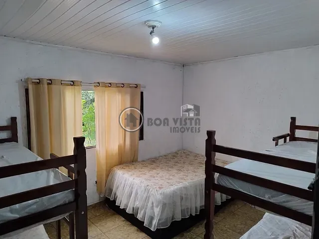 Chácara 5 quartos e 3 banheiros, à venda, no bairro Nove de Julho em Mogi das Cruzes