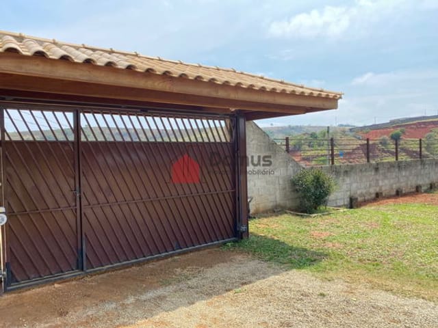 Chácara com 1000m², à venda, no bairro Barreiro em Taubaté