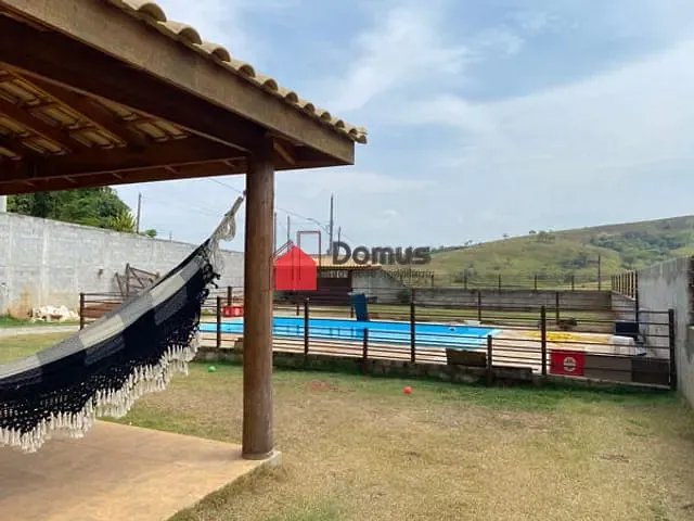 Chácara com 1000m², à venda, no bairro Barreiro em Taubaté