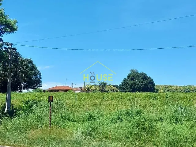 Chácara 3 quartos e 2 banheiros, à venda, no bairro Área Rural de Parisi em Parisi