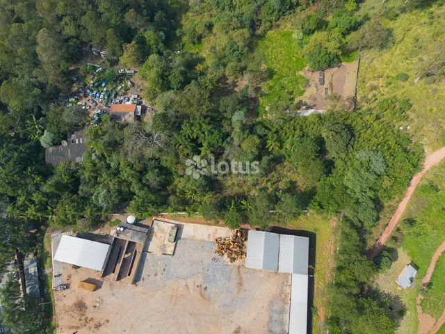 Chácara à venda, no bairro Chácara Maria Trindade em São Paulo
