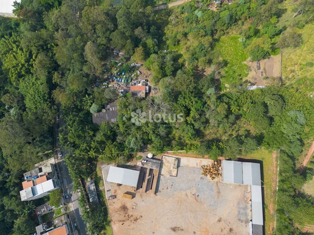 Chácara à venda, no bairro Chácara Maria Trindade em São Paulo