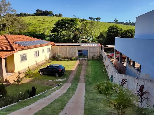 Chácara com 1800m² 4 quartos e 3 banheiros, à venda, no bairro Bom Retiro em Piranguinho