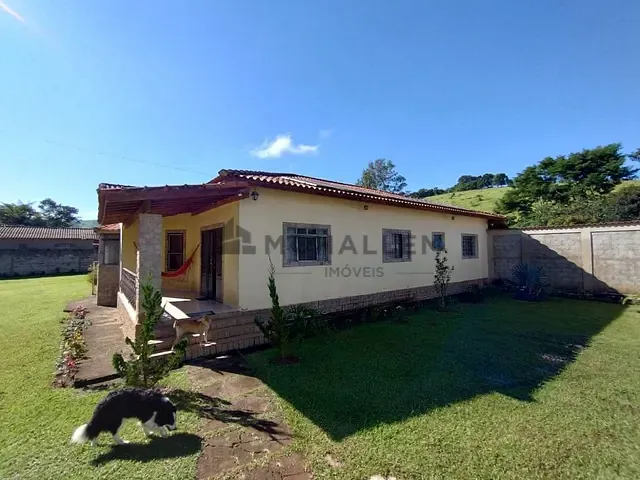 Chácara com 1800m² 4 quartos e 3 banheiros, à venda, no bairro Bom Retiro em Piranguinho