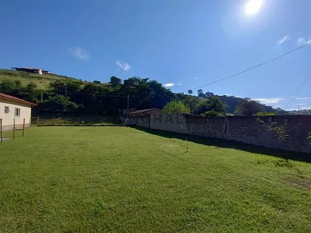 Chácara com 1800m² 4 quartos e 3 banheiros, à venda, no bairro Bom Retiro em Piranguinho