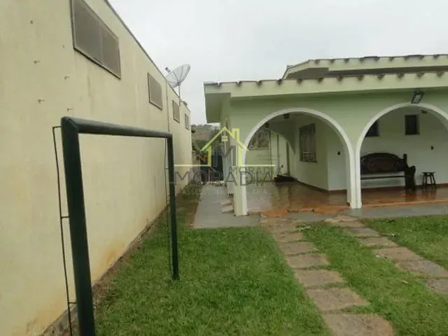 Chácara com 3300m² 3 quartos e 2 banheiros, à venda, no bairro Centro em Guaranésia