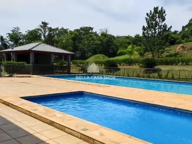 Chácara com 800m² 3 quartos e 3 banheiros, à venda, no bairro Village Araçoiaba em Araçoiaba da Serra