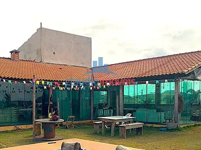 Chácara com 20000m² 3 quartos e 2 banheiros, à venda, no bairro Santa Rita/Nossa Senhora do Amparo em Barra Mansa