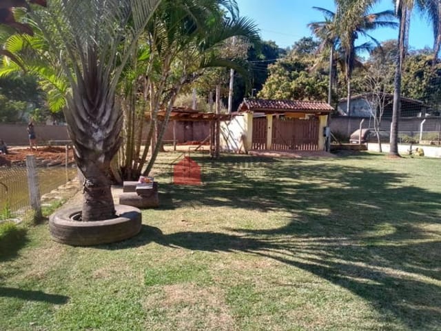 Chácara com 3000m², à venda, no bairro Goiabal em Pindamonhangaba