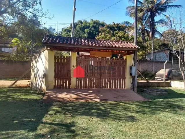 Chácara com 3000m², à venda, no bairro Goiabal em Pindamonhangaba