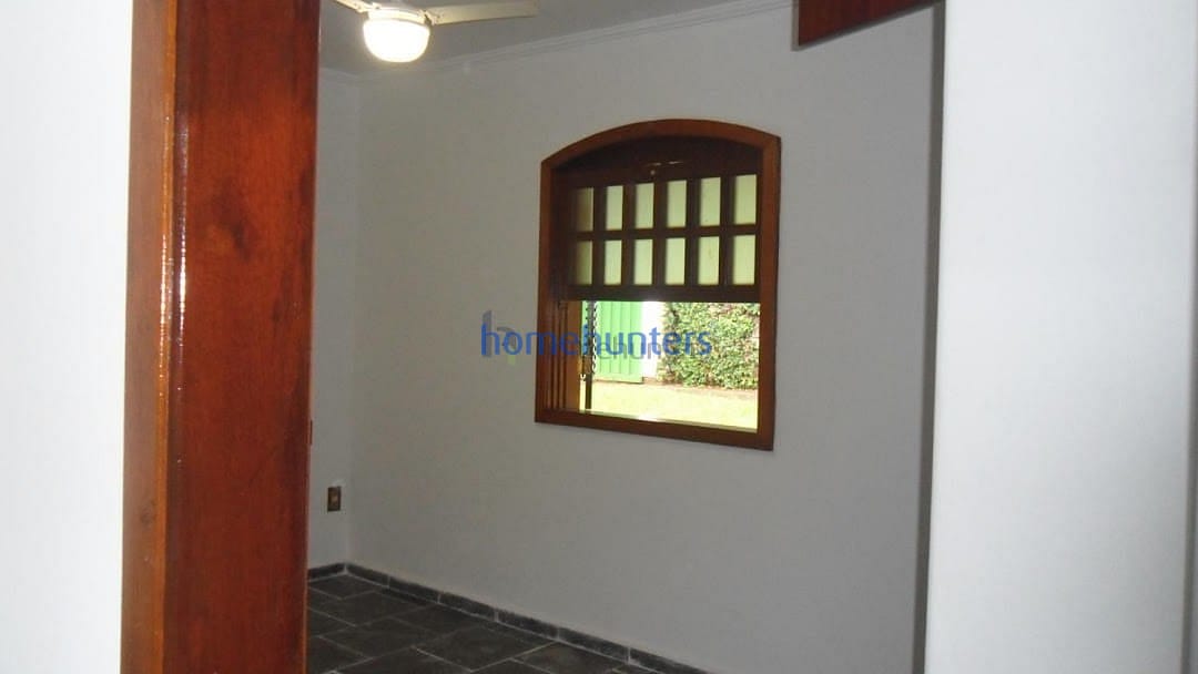 Chácara à venda com 3 quartos, 200m² - Foto 6