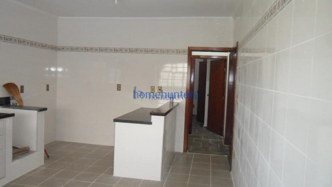 Chácara à venda com 3 quartos, 200m² - Foto 8