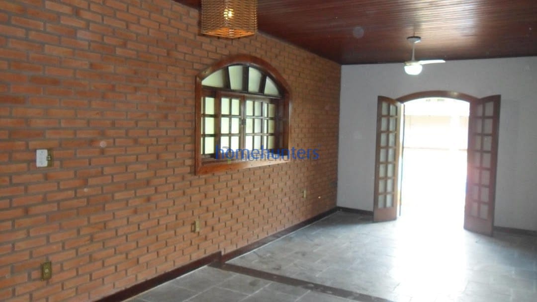 Chácara à venda com 3 quartos, 200m² - Foto 17