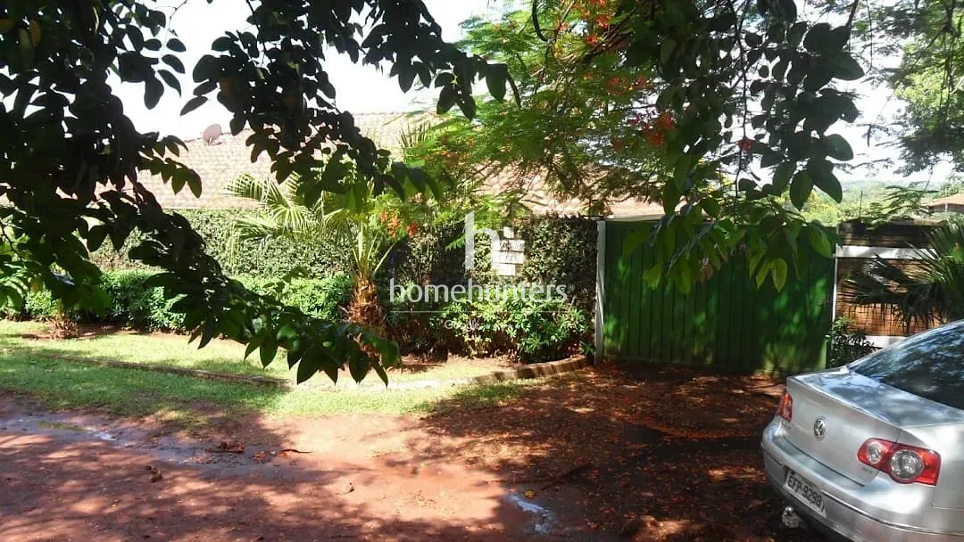 Chácara, 3 quartos, 2099 m² - Foto 1