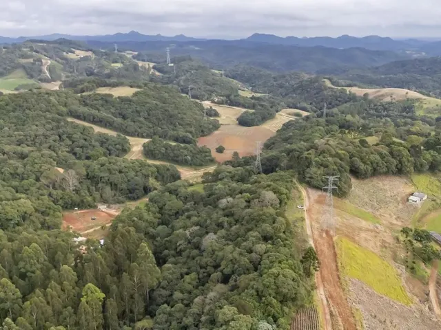 Chácara à venda, no bairro Campo Magro em Campo Magro