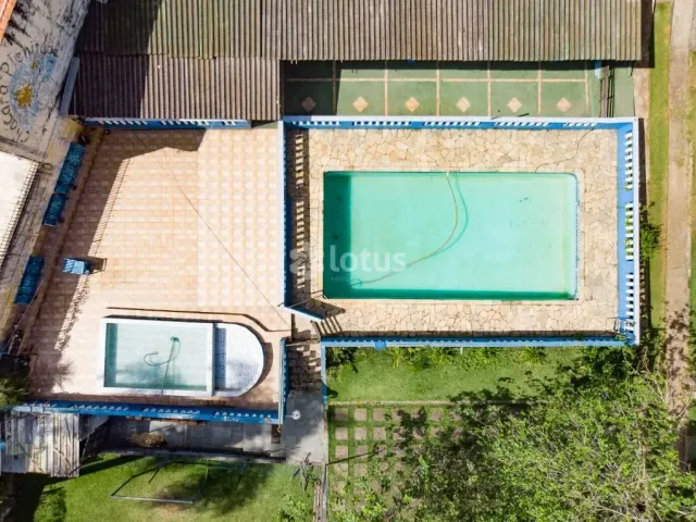 Chácara com 1800m² 2 quartos e 2 banheiros, à venda, no bairro Chácara Maria Trindade em São Paulo