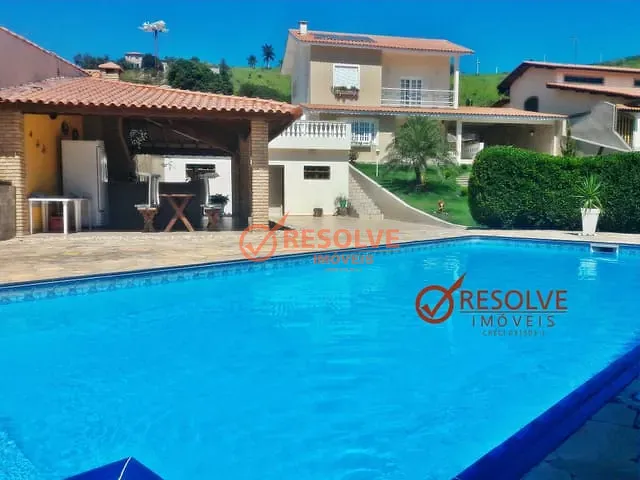 Chácara com 2000m² 4 quartos e 7 banheiros, à venda, no bairro CENTRO em Guararema