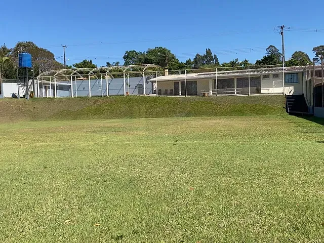 Chácara com 6000m² 2 quartos e 4 banheiros, à venda, no bairro Recanto Estoril em Apucarana