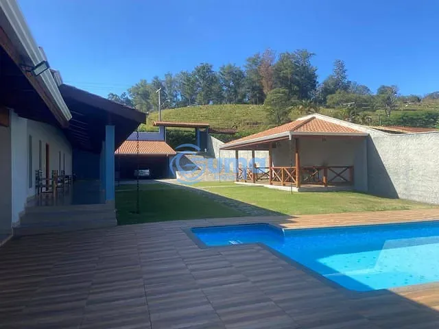Chácara com 900m² 3 quartos e 5 banheiros, à venda, no bairro Recanto Amapola em Bragança Paulista