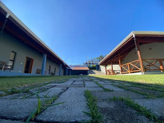 Chácara com 900m² 3 quartos e 5 banheiros, à venda, no bairro Recanto Amapola em Bragança Paulista