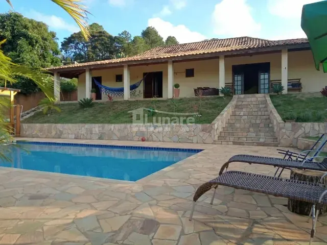 Chácara com 1500m² 5 quartos e 6 banheiros, à venda, no bairro Chacara Fernao Dias em Atibaia