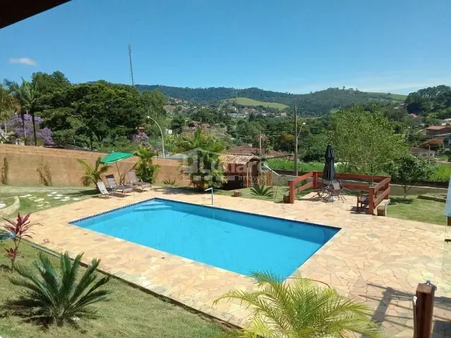 Chácara com 1500m² 5 quartos e 6 banheiros, à venda, no bairro Chacara Fernao Dias em Atibaia