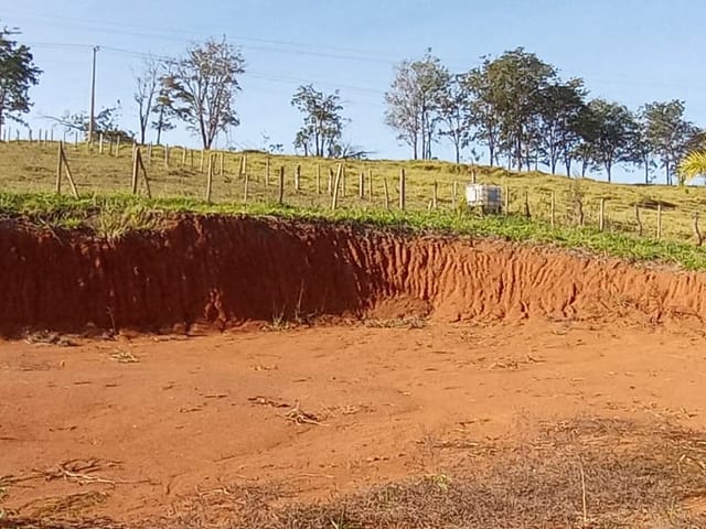 Chácara com 2000m², à venda, no bairro Zona Rural em Arcos