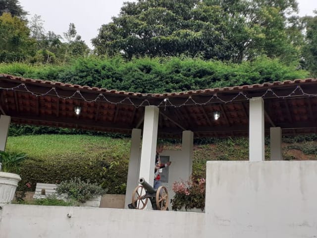 Chácara com 145000m² 7 quartos e 5 banheiros, à venda, no bairro Zona Rural em Cunha