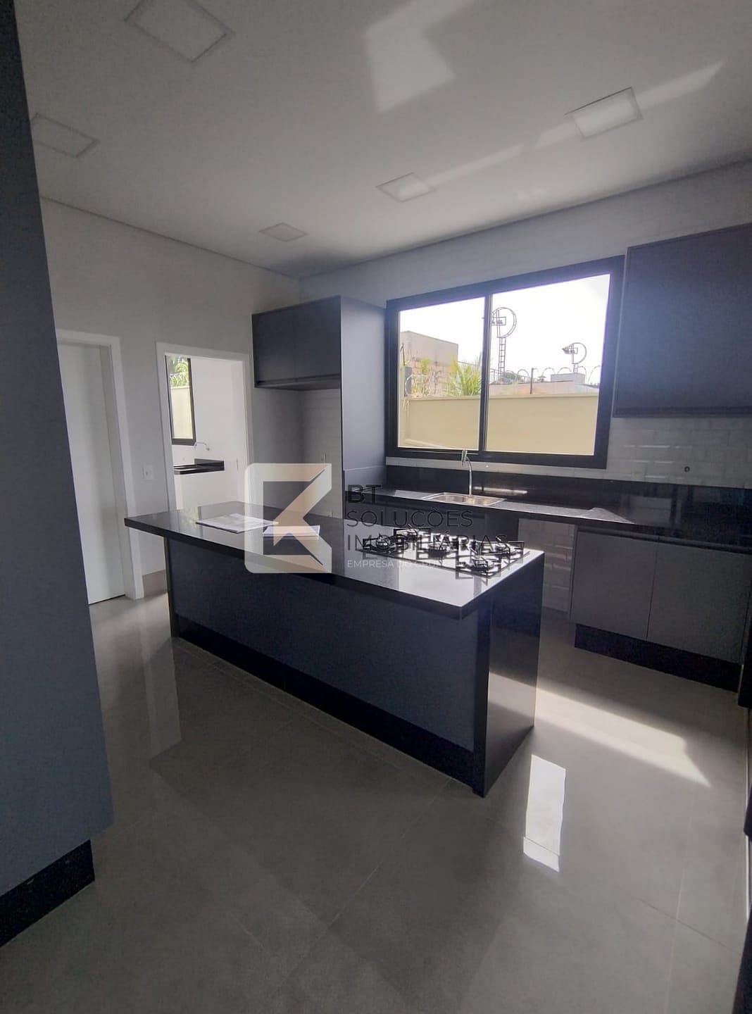 Chácara à venda com 3 quartos, 261m² - Foto 6