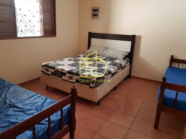 Chácara com 1000m² 3 quartos e 2 banheiros, à venda, no bairro Zona Rural em Salto de Pirapora