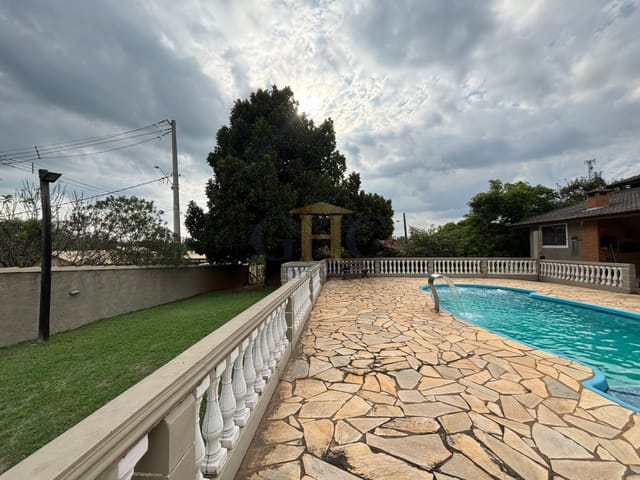 Chácara com 2100m² 3 quartos e 3 banheiros, à venda, no bairro Portal de Pirapora em Salto de Pirapora