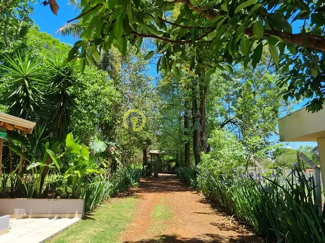 Chácara com 3040m² 4 quartos e 4 banheiros, à venda, no bairro Terras de Santana II em Londrina