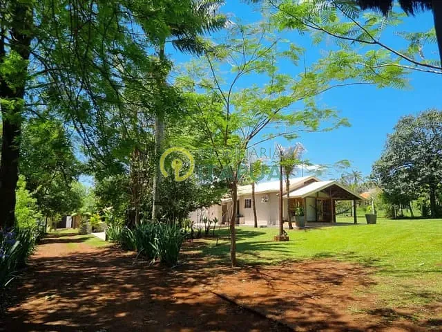 Chácara com 3040m² 4 quartos e 4 banheiros, à venda, no bairro Terras de Santana II em Londrina