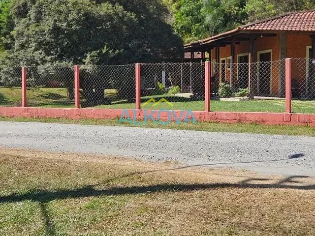 Chácara com 2315m² 3 quartos e 2 banheiros, à venda, no bairro Condomínio Lagoinha em Jacareí