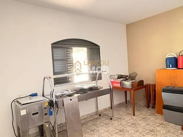 Chácara com 5300m² 4 quartos e 2 banheiros, à venda, no bairro Sítio do Mursa em Várzea Paulista