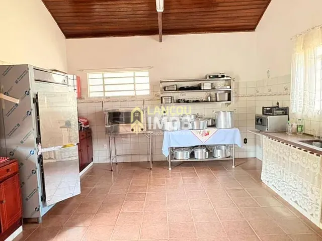 Chácara com 5300m² 4 quartos e 2 banheiros, à venda, no bairro Sítio do Mursa em Várzea Paulista