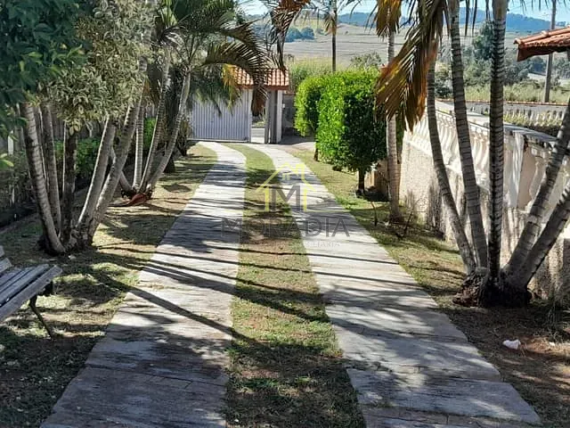 Chácara com 1900m² 3 quartos e 3 banheiros, à venda, no bairro Chácara Recreio Campestre em Guaxupé