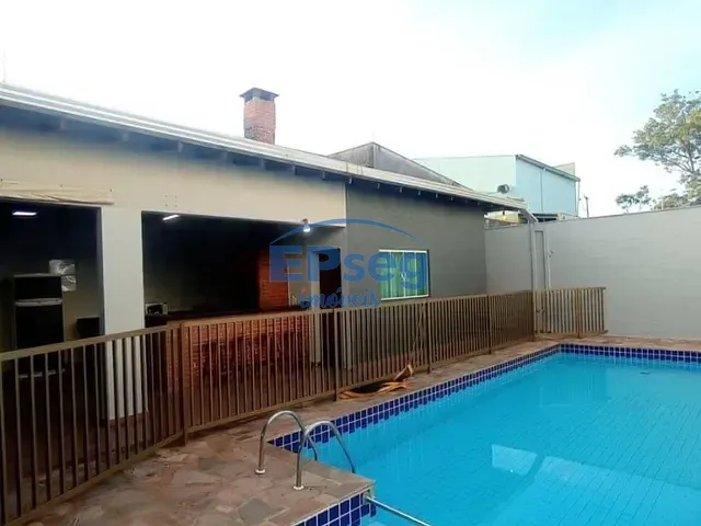 Chácara com 413m², para alugar, no bairro Califórnia em Londrina